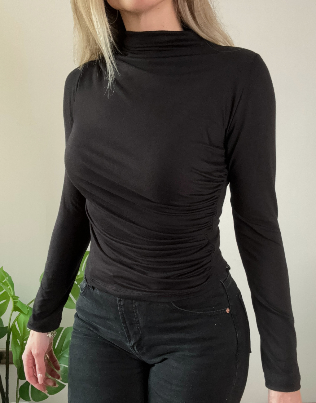 Polera drapeada Jacinta manga larga
